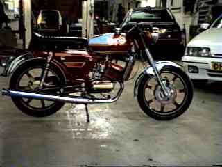 KS 125 special with 3 disc brakes an liquid cooled 17 pk